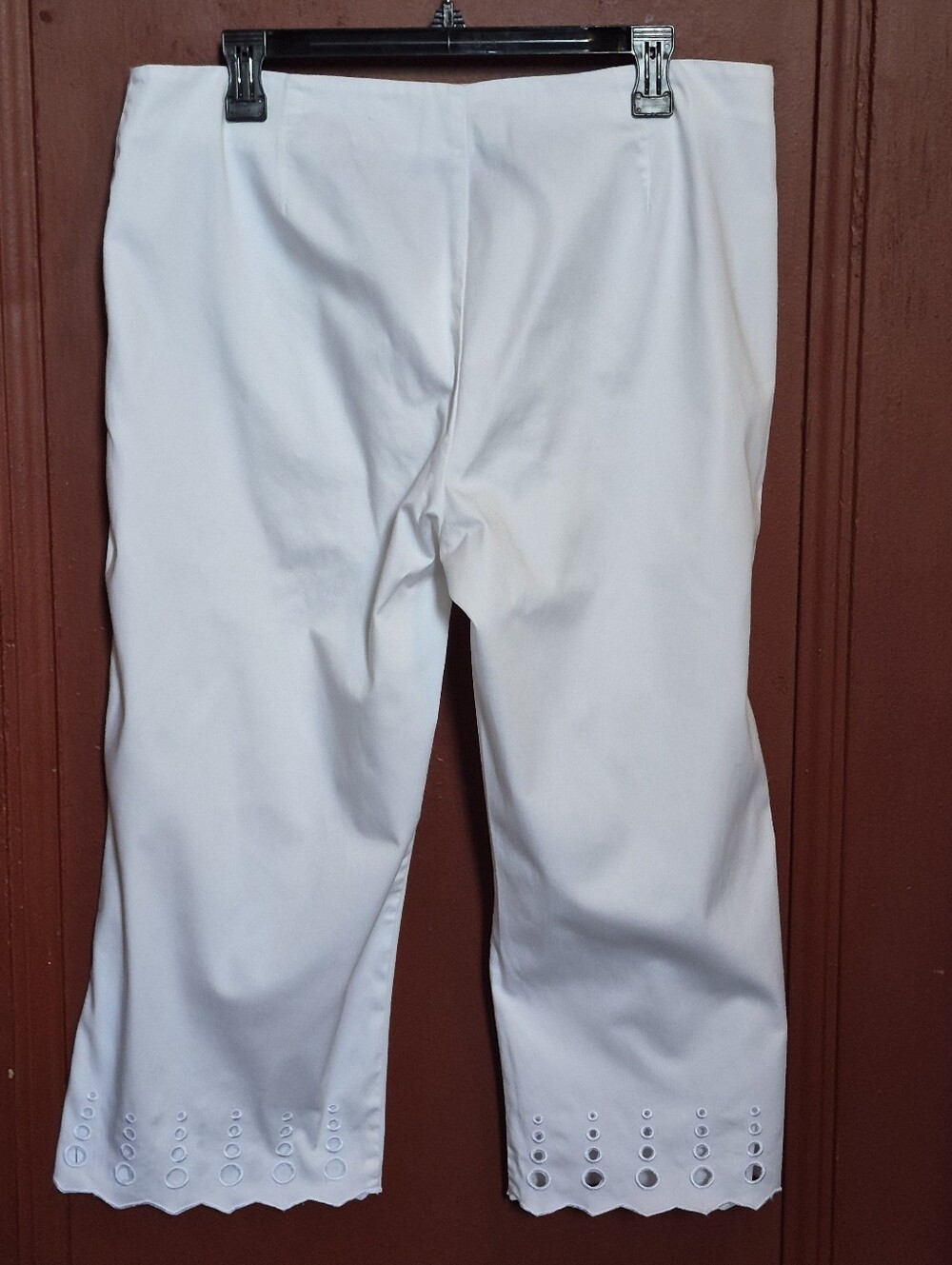 Dressbarn Women's White Cotton Blend Capris Pants With Hem Decor Size 14 - Picture 3 of 8